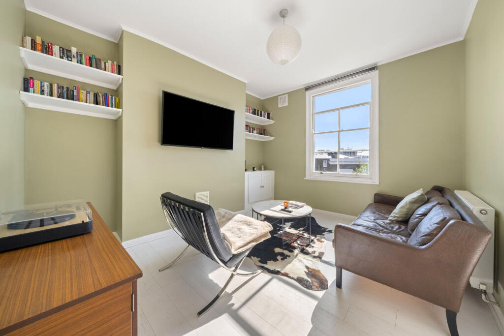 1 bed 1st Floor Flat for rent in London. From Foxtons - Islington