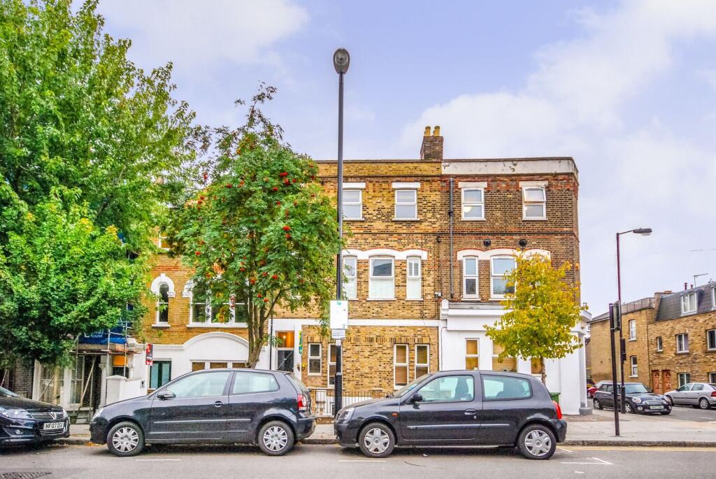 1 bed 1st Floor Flat for rent in London. From Foxtons - Islington