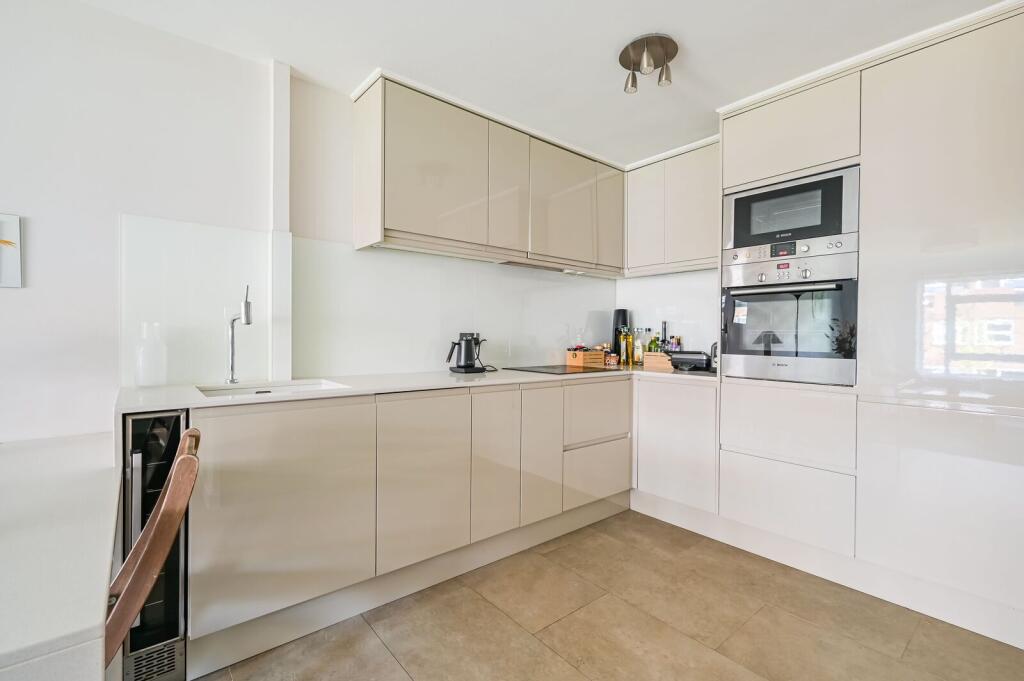 1 bed 1st Floor Flat for rent in Islington. From Foxtons - Islington