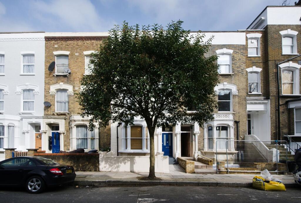 1 bed 1st Floor Flat for rent in London. From Foxtons - Islington