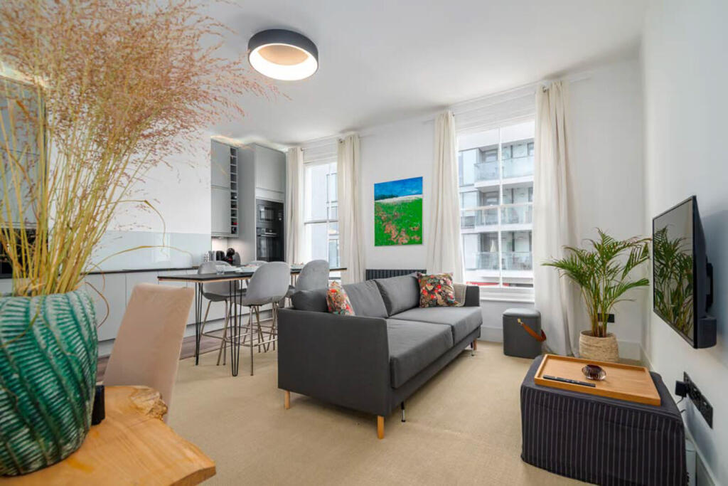1 bed 1st Floor Flat for rent in Islington. From Foxtons - Islington