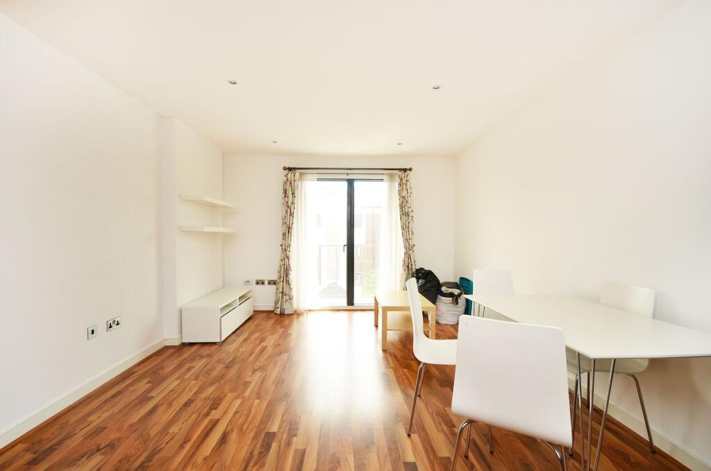 2 bed 1st Floor Flat for rent in London. From Foxtons - Islington