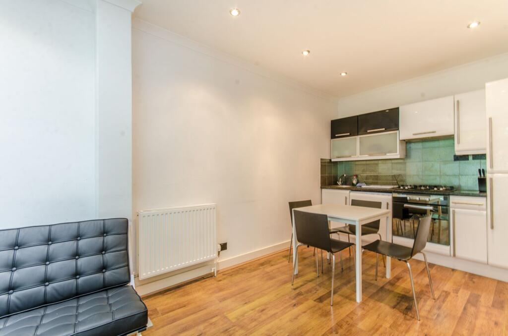 1 bed 1st Floor Flat for rent in London. From Foxtons - Islington