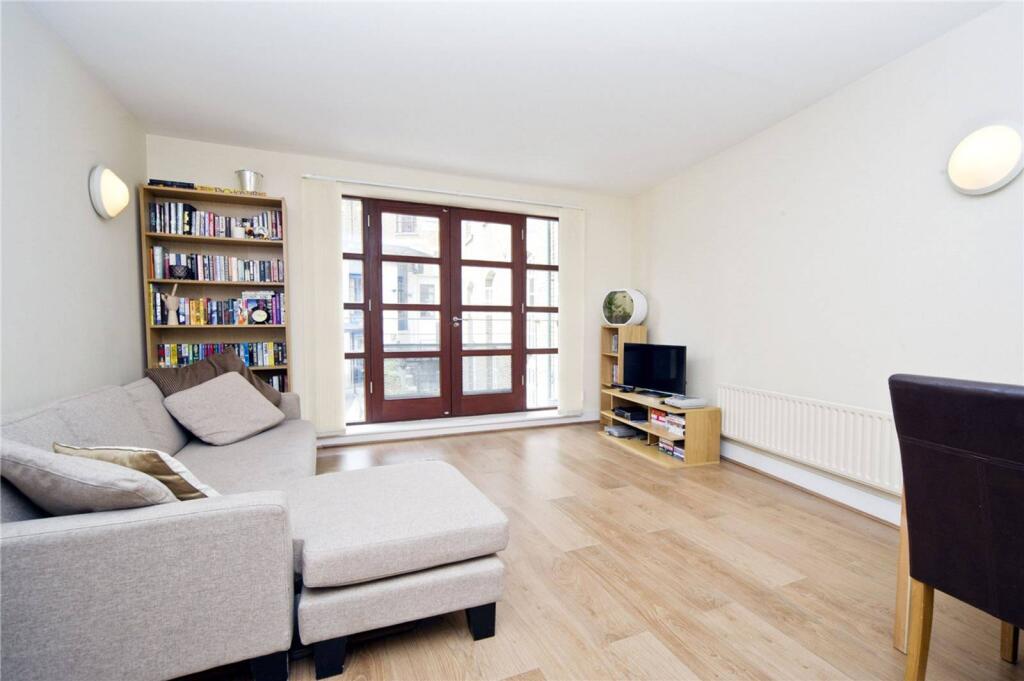 2 bed 1st Floor Flat for rent in London. From Foxtons - London Bridge