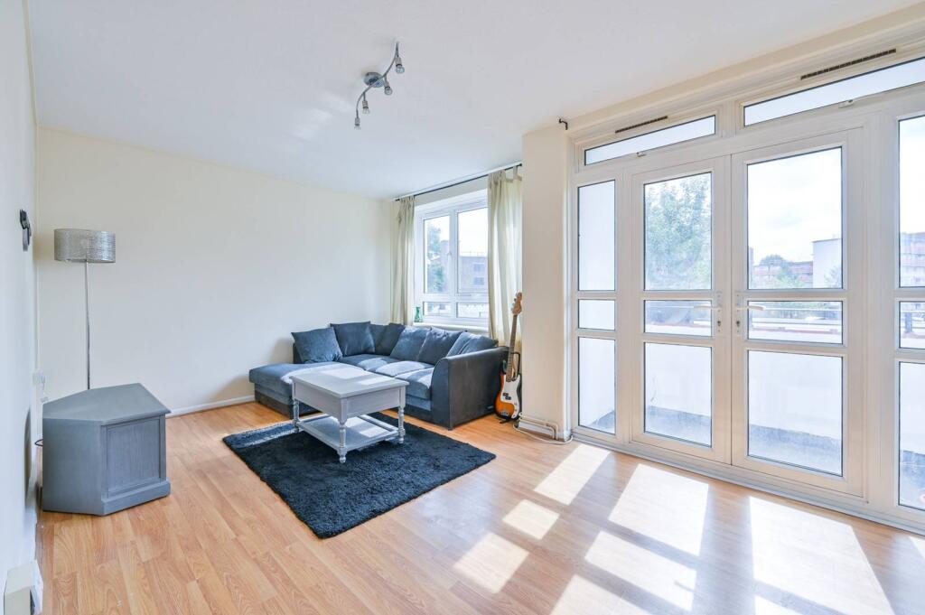 2 bed 1st Floor Flat for rent in London. From Foxtons - London Bridge
