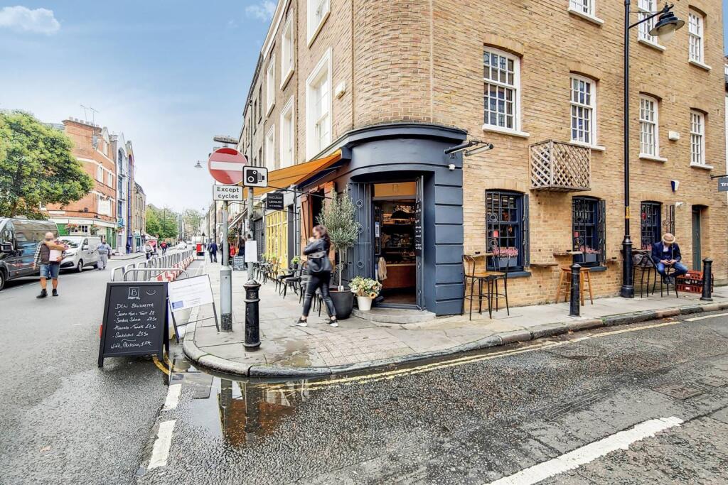 5 bed 1st Floor Flat for rent in London. From Foxtons - London Bridge 5 bed 1st Floor Flat for rent in London. From Foxtons - London Bridge