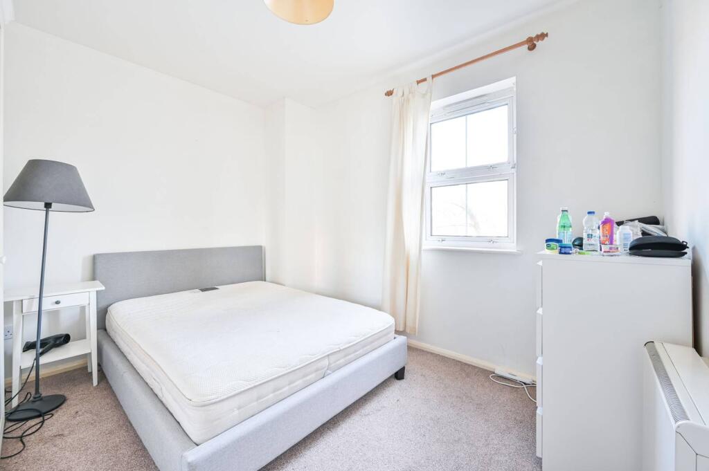 1 bed 1st Floor Flat for rent in London. From Foxtons - London Bridge