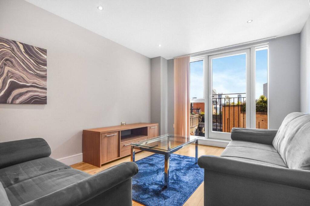 2 bed 1st Floor Flat for rent in London. From Foxtons - London Bridge 2 bed 1st Floor Flat for rent in London. From Foxtons - London Bridge