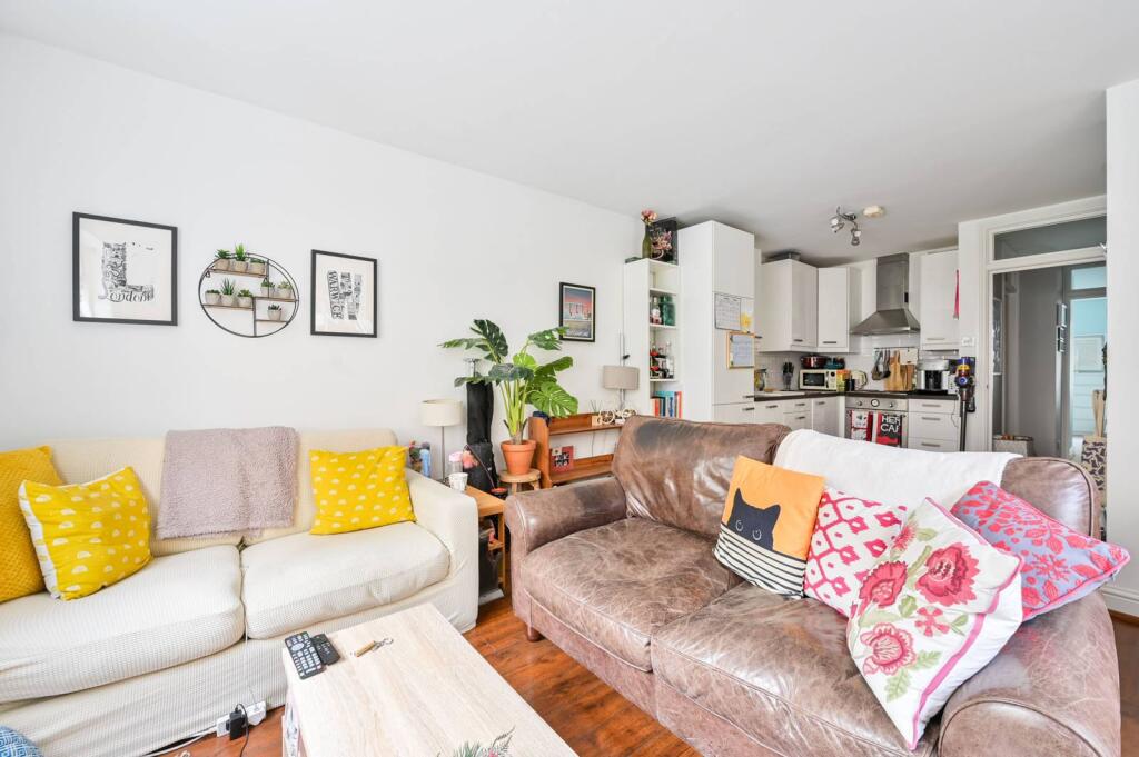 2 bed 1st Floor Flat for rent in Bermondsey. From Foxtons - London Bridge