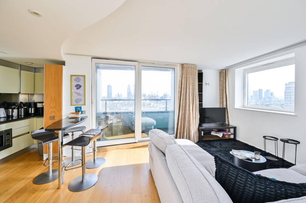 3 bed 1st Floor Flat for rent in Bermondsey. From Foxtons - London Bridge