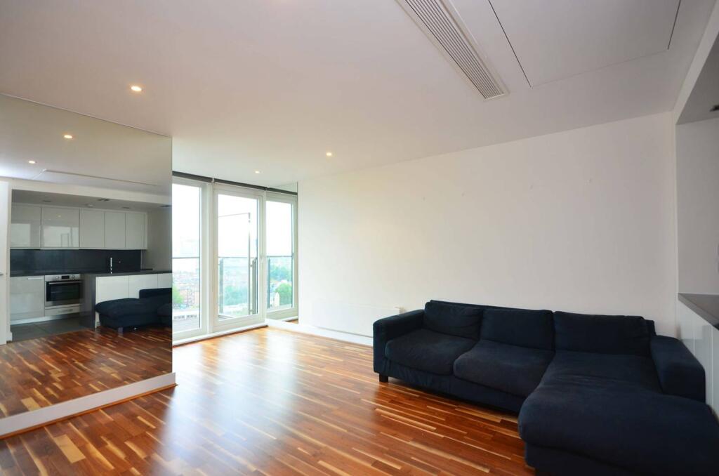 2 bed 1st Floor Flat for rent in London. From Foxtons - London Bridge