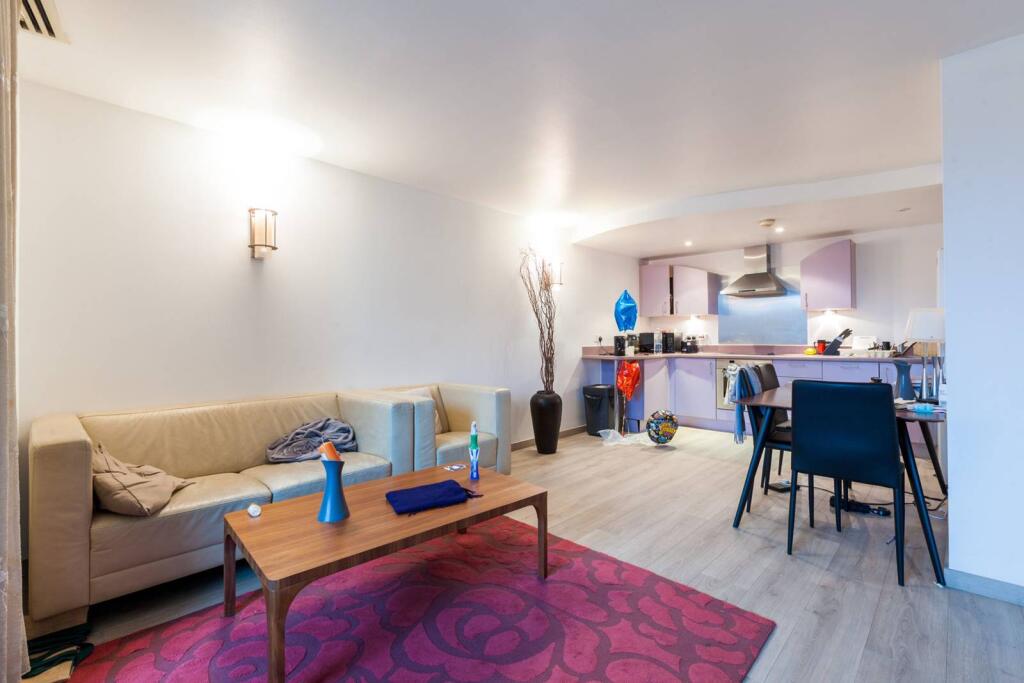 2 bed 1st Floor Flat for rent in Bermondsey. From Foxtons - London Bridge