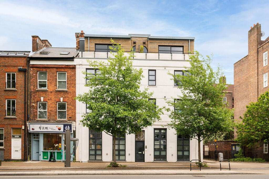 2 bed 1st Floor Flat for rent in London. From Foxtons - London Bridge