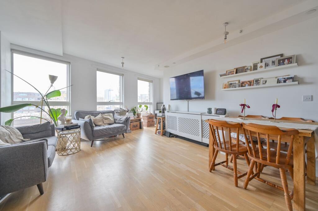 2 bed 1st Floor Flat for rent in Bermondsey. From Foxtons - London Bridge