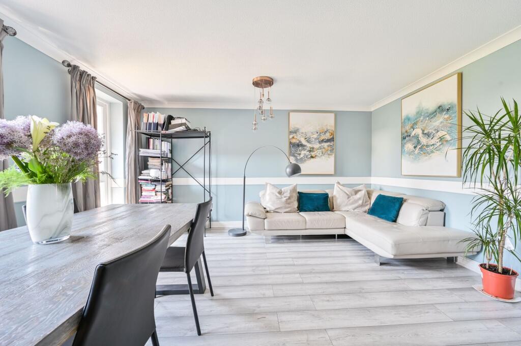 2 bed 1st Floor Flat for rent in Bermondsey. From Foxtons - London Bridge