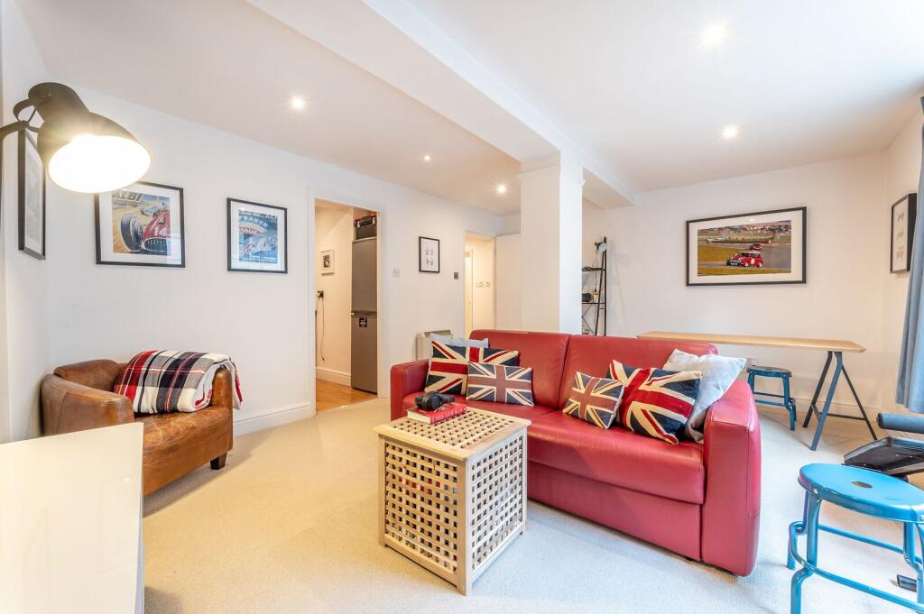 1 bed 1st Floor Flat for rent in London. From Foxtons - London Bridge