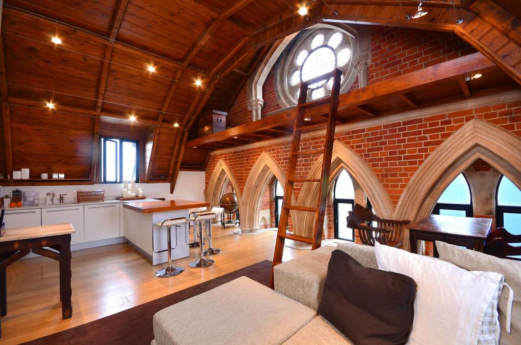 2 bed 1st Floor Flat for rent in London. From Foxtons - London Bridge
