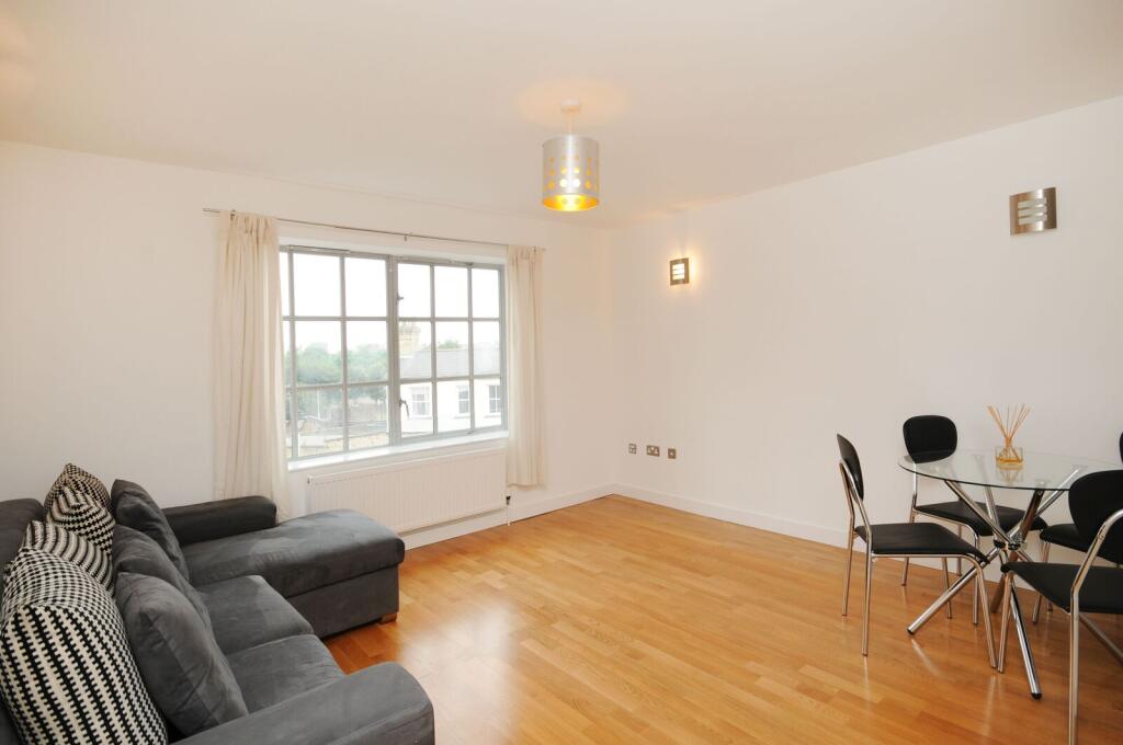1 bed 1st Floor Flat for rent in Bermondsey. From Foxtons - London Bridge 1 bed 1st Floor Flat for rent in Bermondsey. From Foxtons - London Bridge