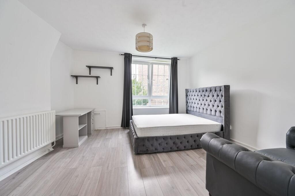 4 bed Studio for rent in London. From Foxtons - London Bridge