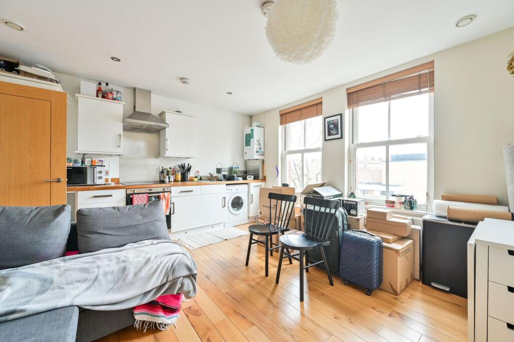 2 bed 1st Floor Flat for rent in Bermondsey. From Foxtons - London Bridge
