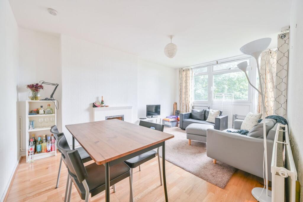 3 bed 1st Floor Flat for rent in Bermondsey. From Foxtons - London Bridge 3 bed 1st Floor Flat for rent in Bermondsey. From Foxtons - London Bridge
