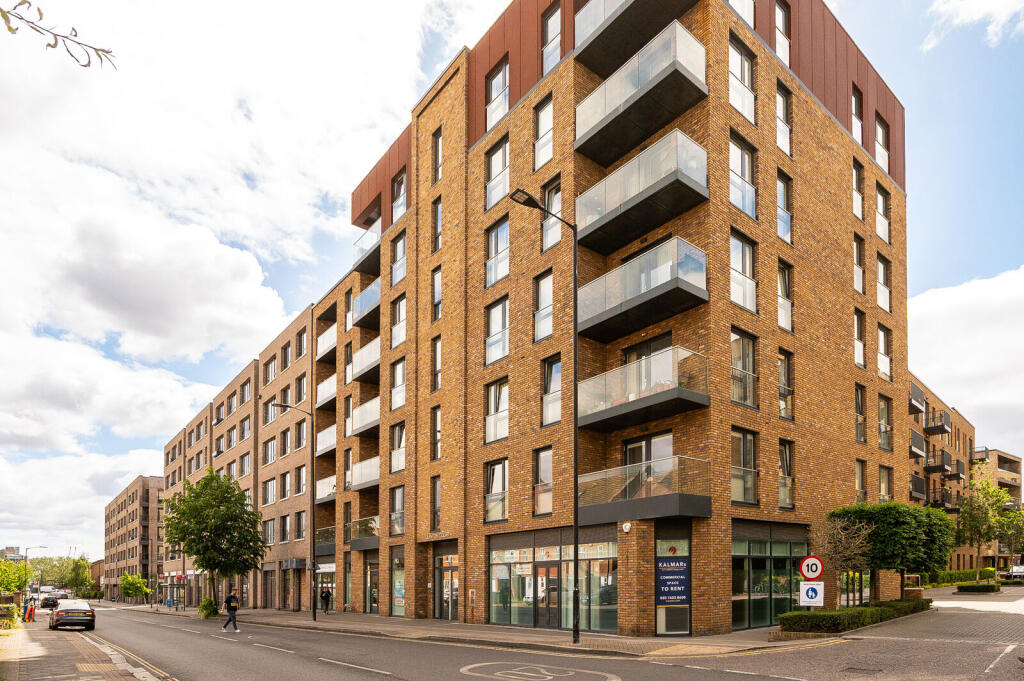 3 bed 1st Floor Flat for rent in Poplar. From Foxtons - London Bridge 3 bed 1st Floor Flat for rent in Poplar. From Foxtons - London Bridge