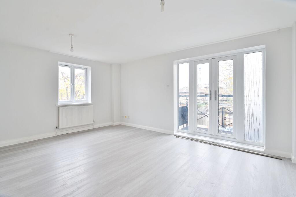 2 bed 1st Floor Flat for rent in London. From Foxtons - London Bridge