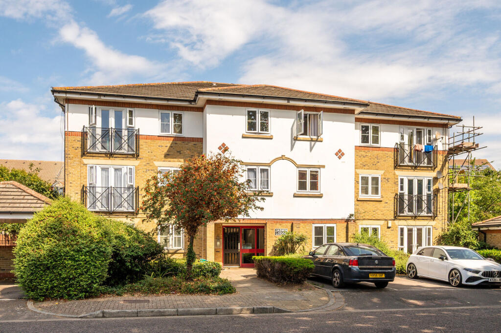 2 bed 1st Floor Flat for rent in London. From Foxtons - London Bridge