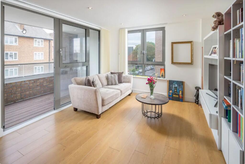 2 bed 1st Floor Flat for rent in London. From Foxtons - London Bridge 2 bed 1st Floor Flat for rent in London. From Foxtons - London Bridge
