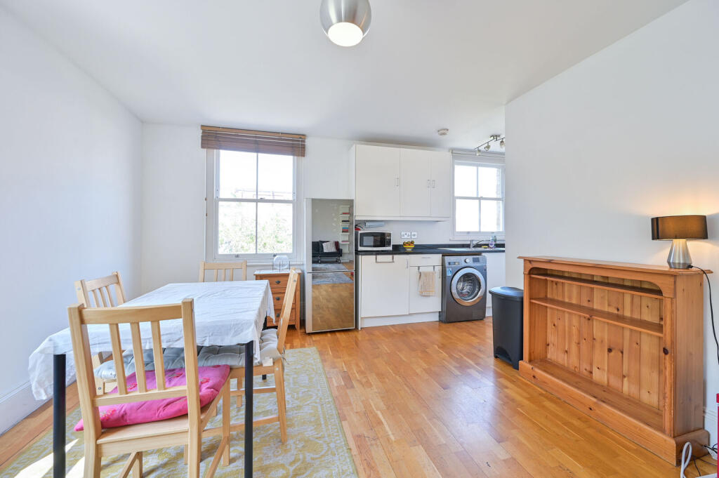 2 bed 1st Floor Flat for rent in Bermondsey. From Foxtons - London Bridge