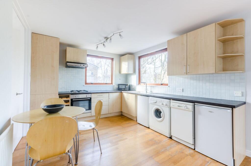 2 bed 1st Floor Flat for rent in London. From Foxtons - London Bridge 2 bed 1st Floor Flat for rent in London. From Foxtons - London Bridge