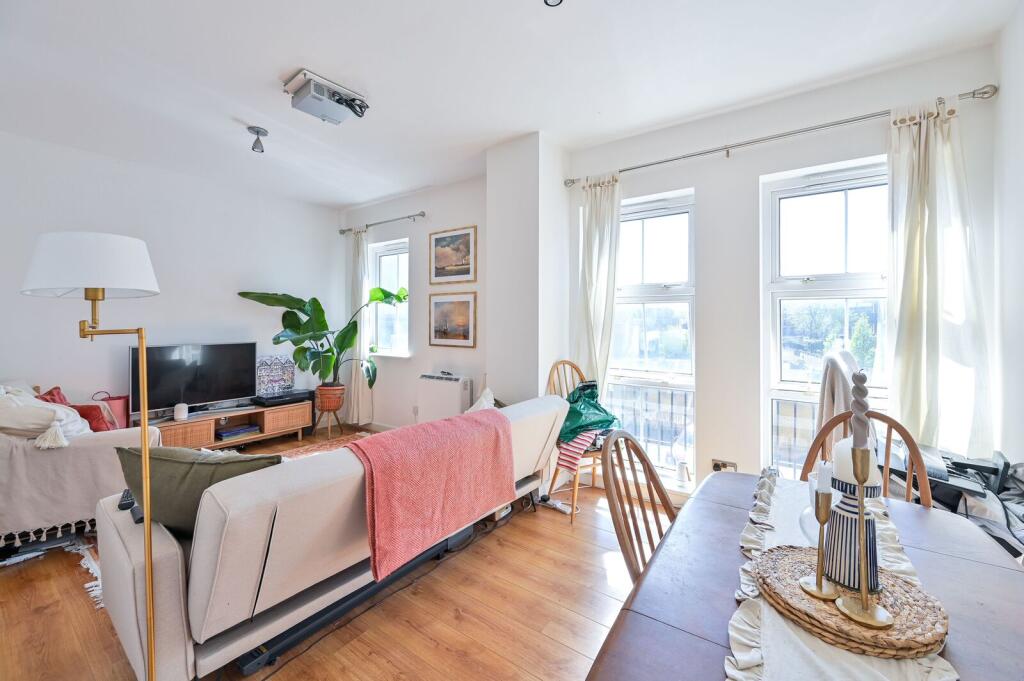 1 bed 1st Floor Flat for rent in London. From Foxtons - London Bridge 1 bed 1st Floor Flat for rent in London. From Foxtons - London Bridge