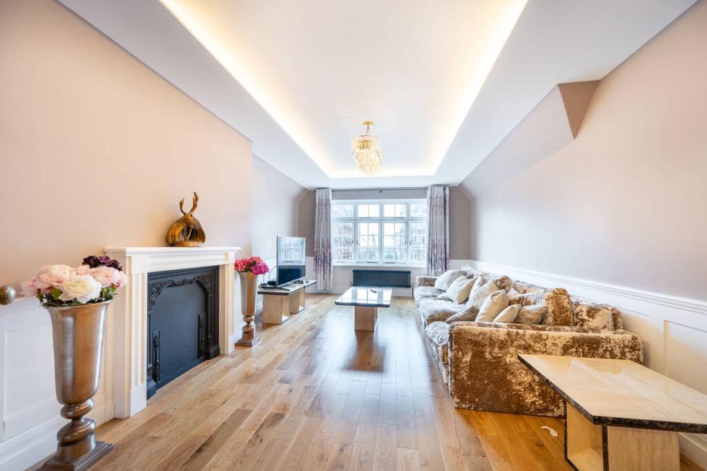 5 bed 1st Floor Flat for rent in London. From Foxtons - Maida Vale