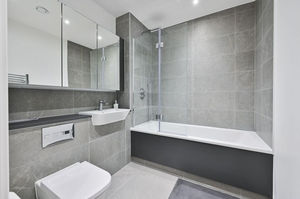 1 bed 1st Floor Flat for rent in Hampstead. From Foxtons - Maida Vale