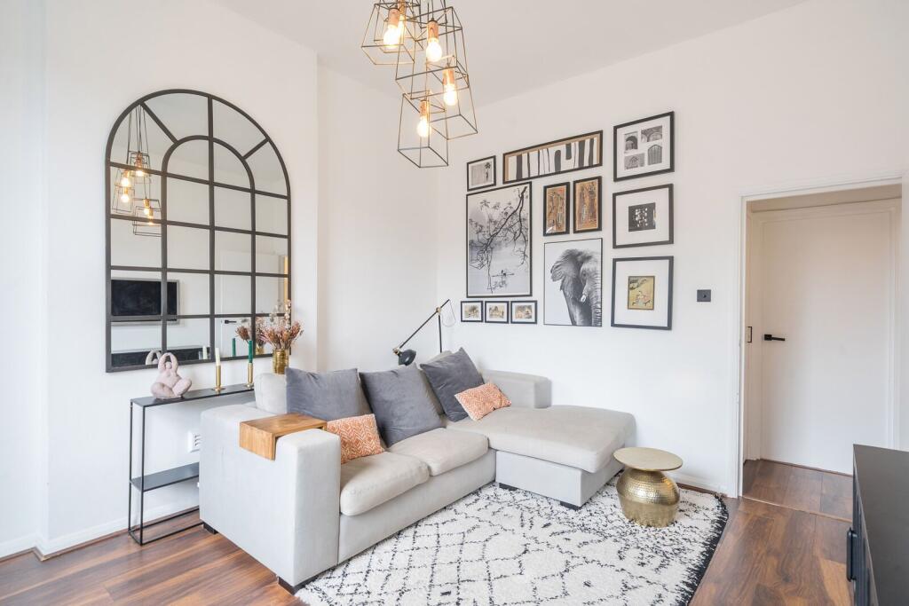 1 bed 1st Floor Flat for rent in London. From Foxtons - Maida Vale