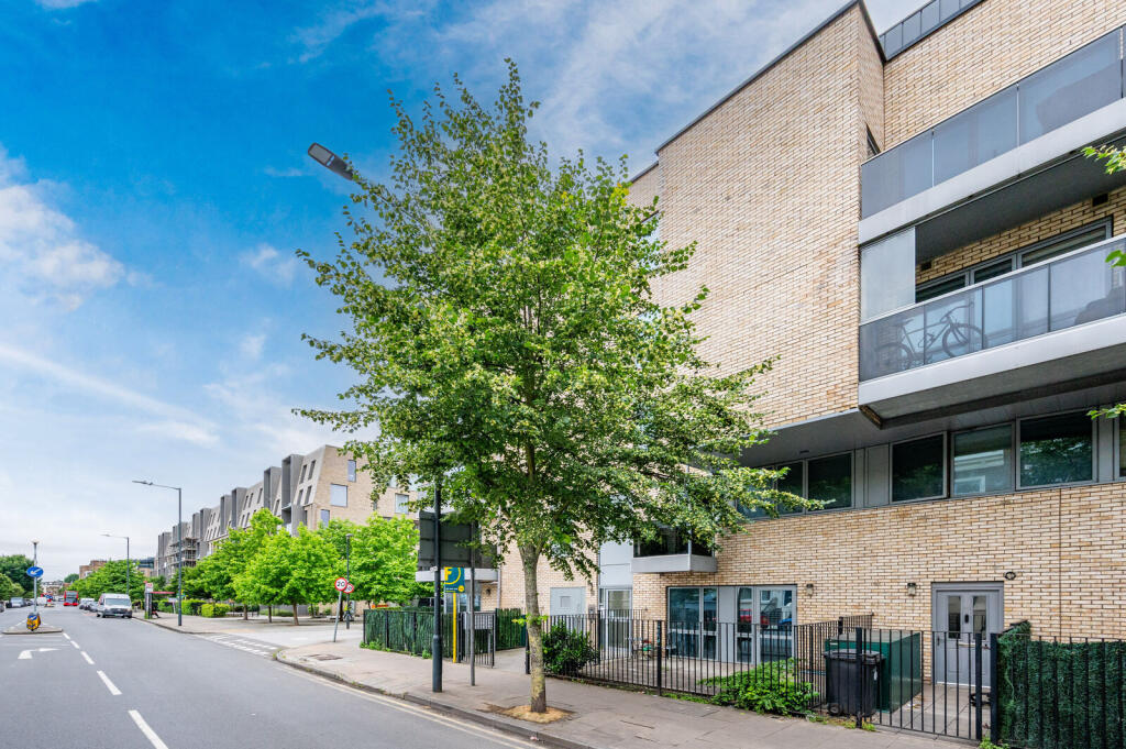 1 bed 1st Floor Flat for rent in Willesden. From Foxtons - Maida Vale