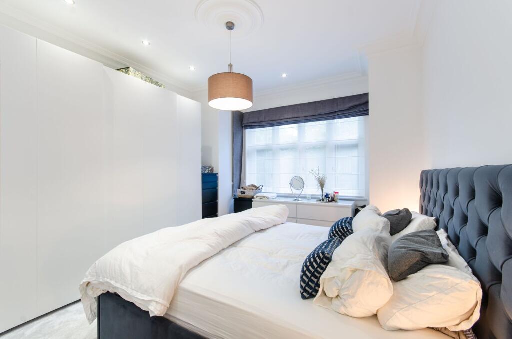 2 bed 1st Floor Flat for rent in London. From Foxtons - Maida Vale