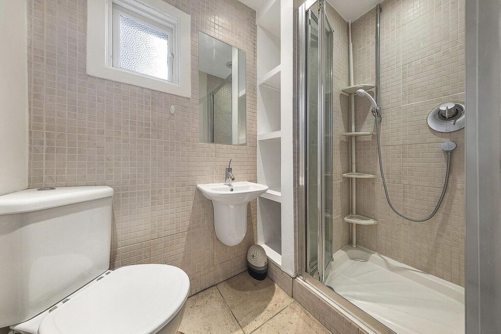 3 bed 1st Floor Flat for rent in Paddington. From Foxtons - Maida Vale