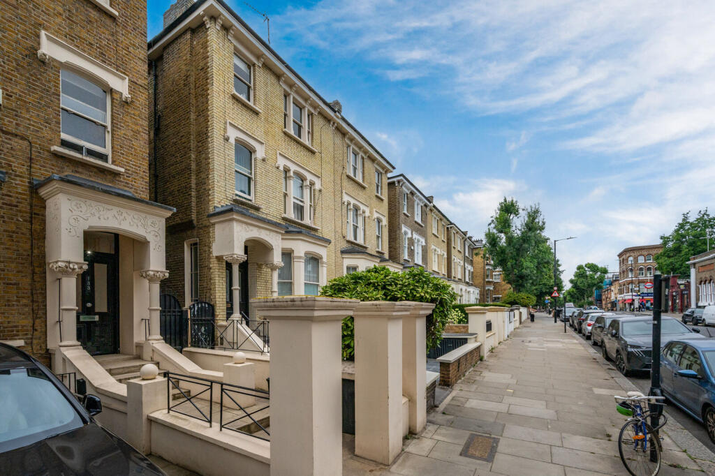 2 bed 1st Floor Flat for rent in London. From Foxtons - Maida Vale 2 bed 1st Floor Flat for rent in London. From Foxtons - Maida Vale