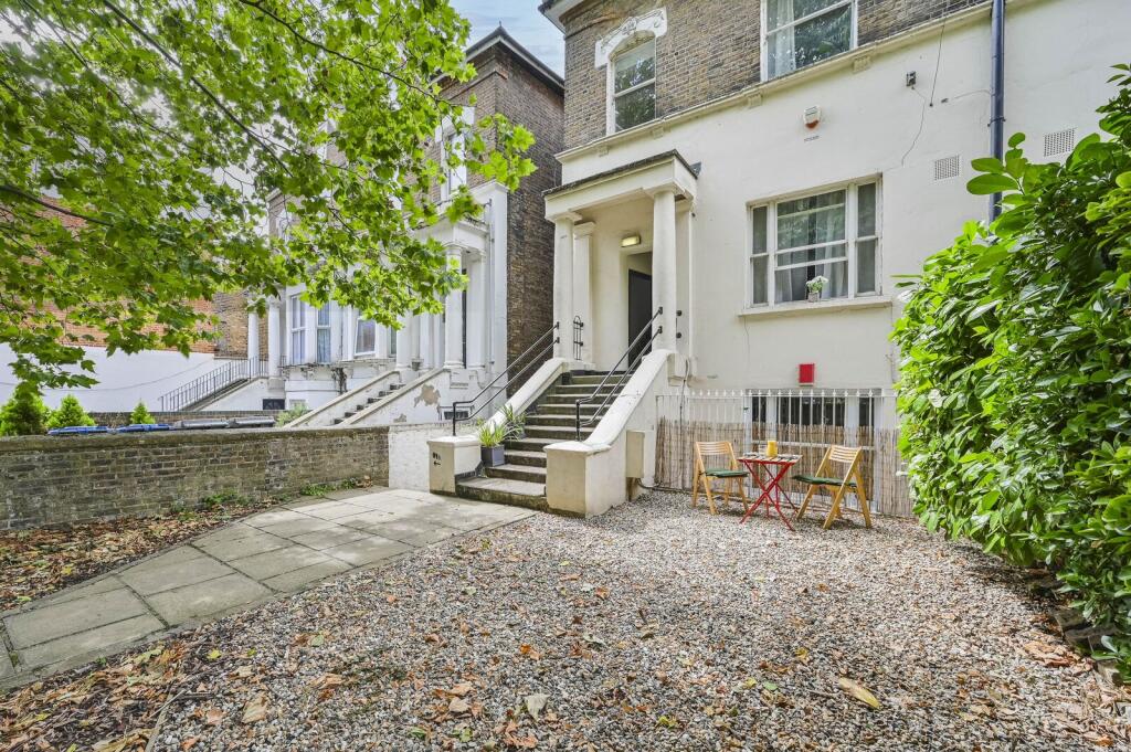 3 bed 1st Floor Flat for rent in Paddington. From Foxtons - Maida Vale