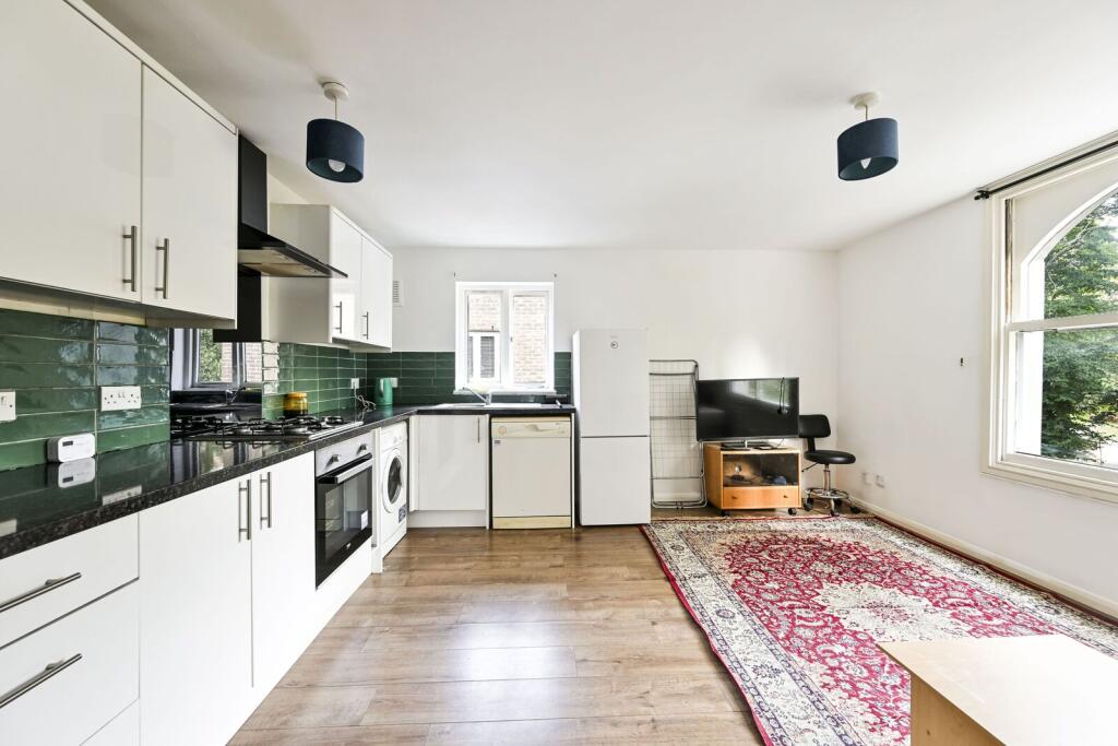 2 bed 1st Floor Flat for rent in Paddington. From Foxtons - Maida Vale