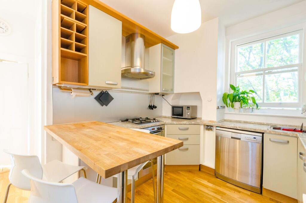 2 bed 1st Floor Flat for rent in London. From Foxtons - Maida Vale
