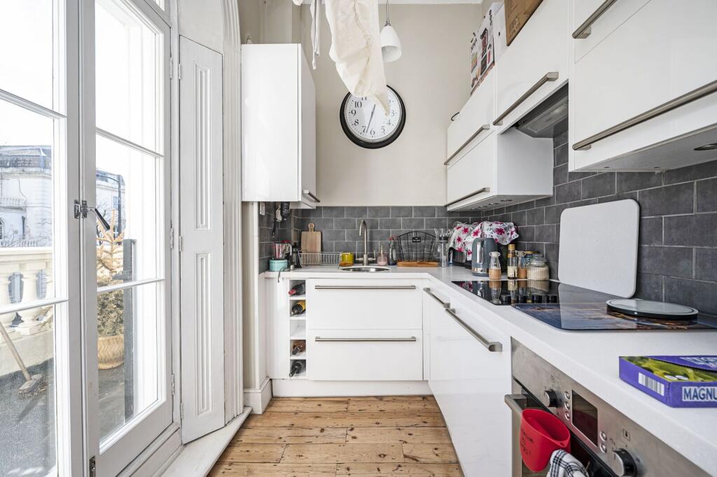 1 bed 1st Floor Flat for rent in London. From Foxtons - Maida Vale