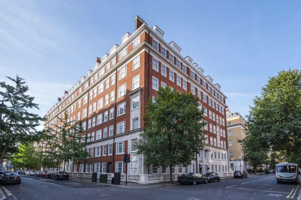 3 bed 1st Floor Flat for rent in London. From Foxtons - Marylebone