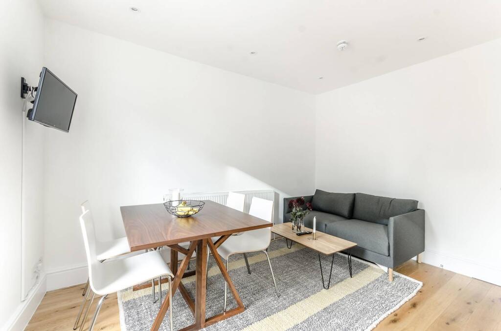 2 bed 1st Floor Flat for rent in London. From Foxtons - Marylebone