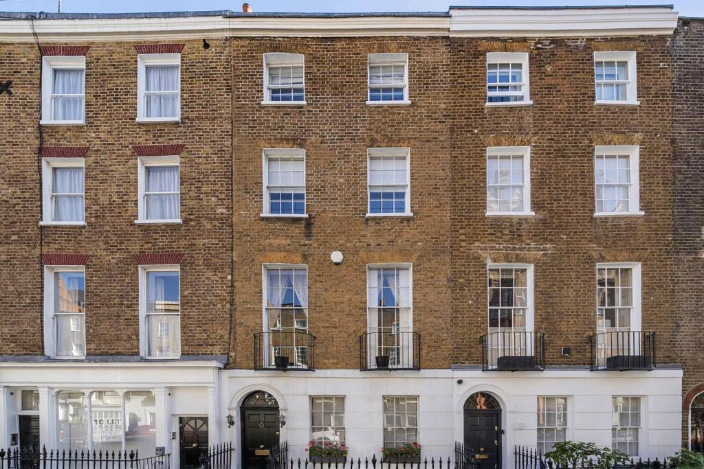 3 bed 1st Floor Flat for rent in London. From Foxtons - Marylebone