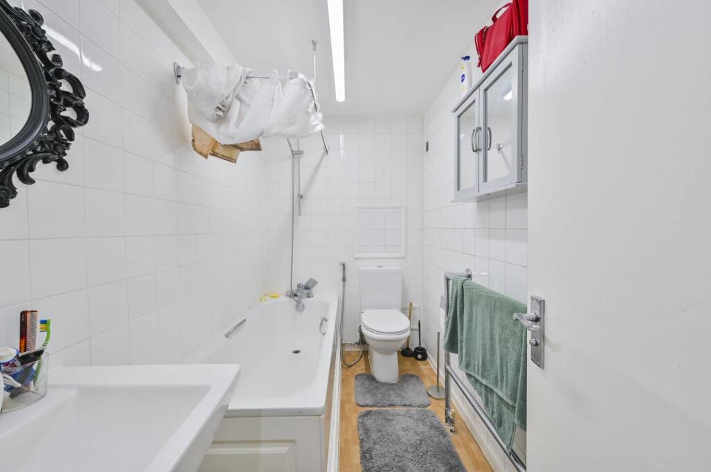 1 bed 1st Floor Flat for rent in London. From Foxtons - Marylebone