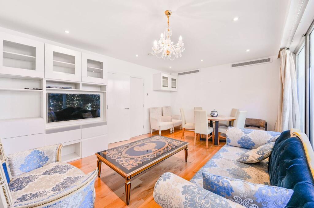 3 bed 1st Floor Flat for rent in Paddington. From Foxtons - Marylebone