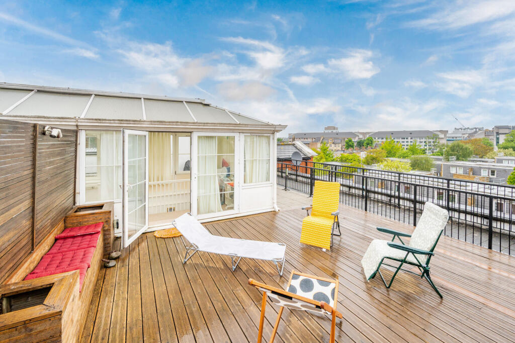 2 bed 1st Floor Flat for rent in Camden Town. From Foxtons - Marylebone