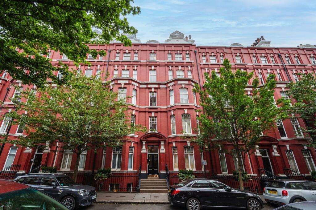 2 bed 1st Floor Flat for rent in Camden Town. From Foxtons - Marylebone